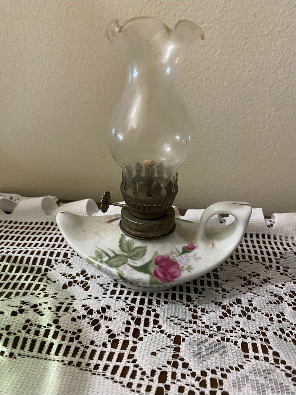 Victorian-Style Floral Porcelain Oil Lamp with Frosted Glass Chimney